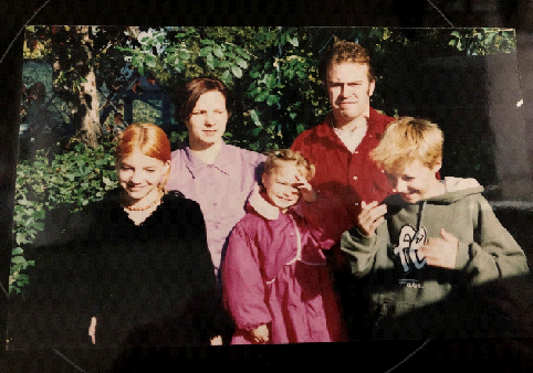 Ahonvalan perhe kesällä 2002